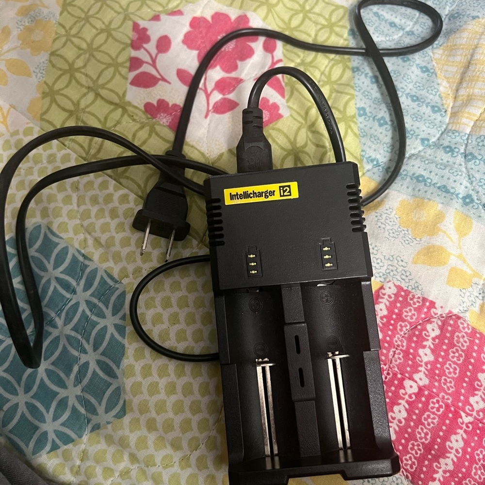 Nitecore i2 2016 Intellicharger Battery Charger for 14500, RCR123A & More